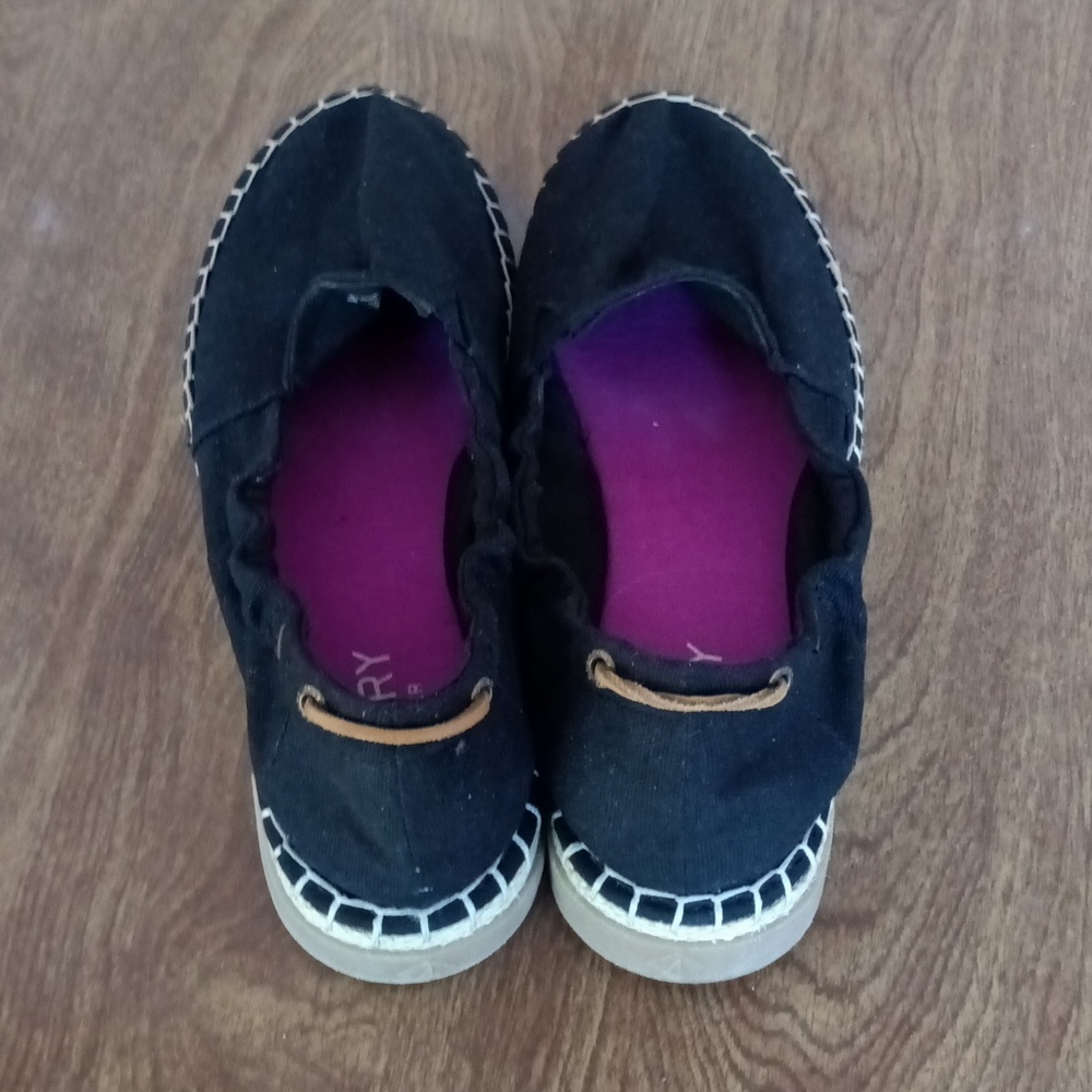 Women's Sperry Canvas Flats.  Size 9